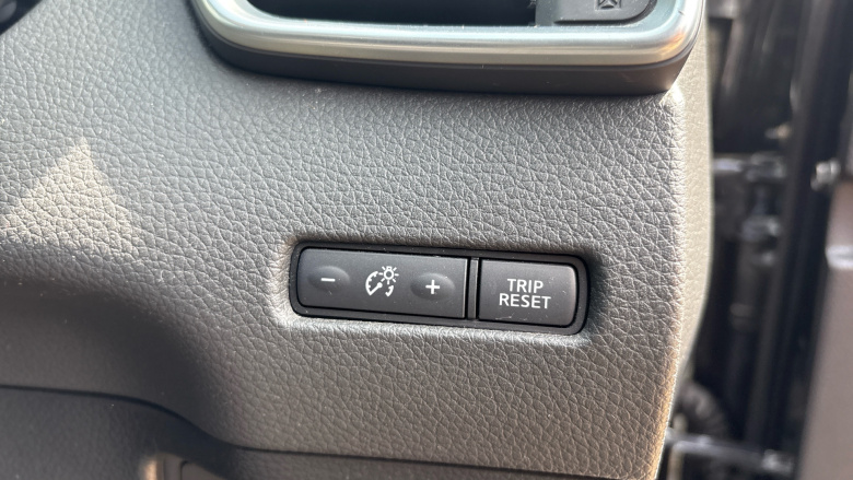 Nissan Qashqai 1.2 DiG-T N-Connecta 5dr Petrol Hatchback